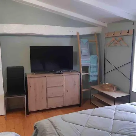 Holiday home Maison Au Bord De L'allier Entierement Renovee